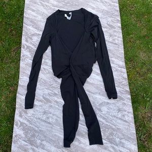 Lululemon Black Tie Top (Size 8) Gather and Grow Long Sleeve